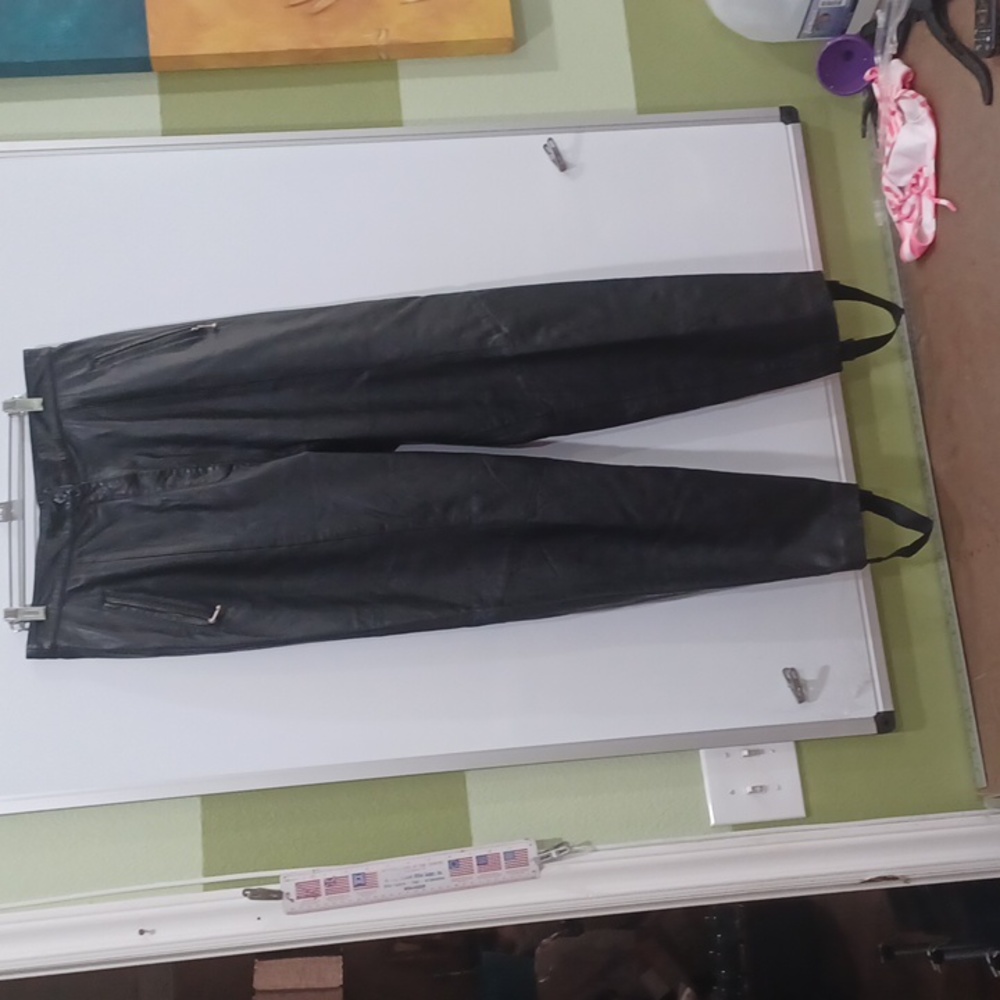 Lew Magram Collection Wmn's sz 16 Leather Stirrup Pants